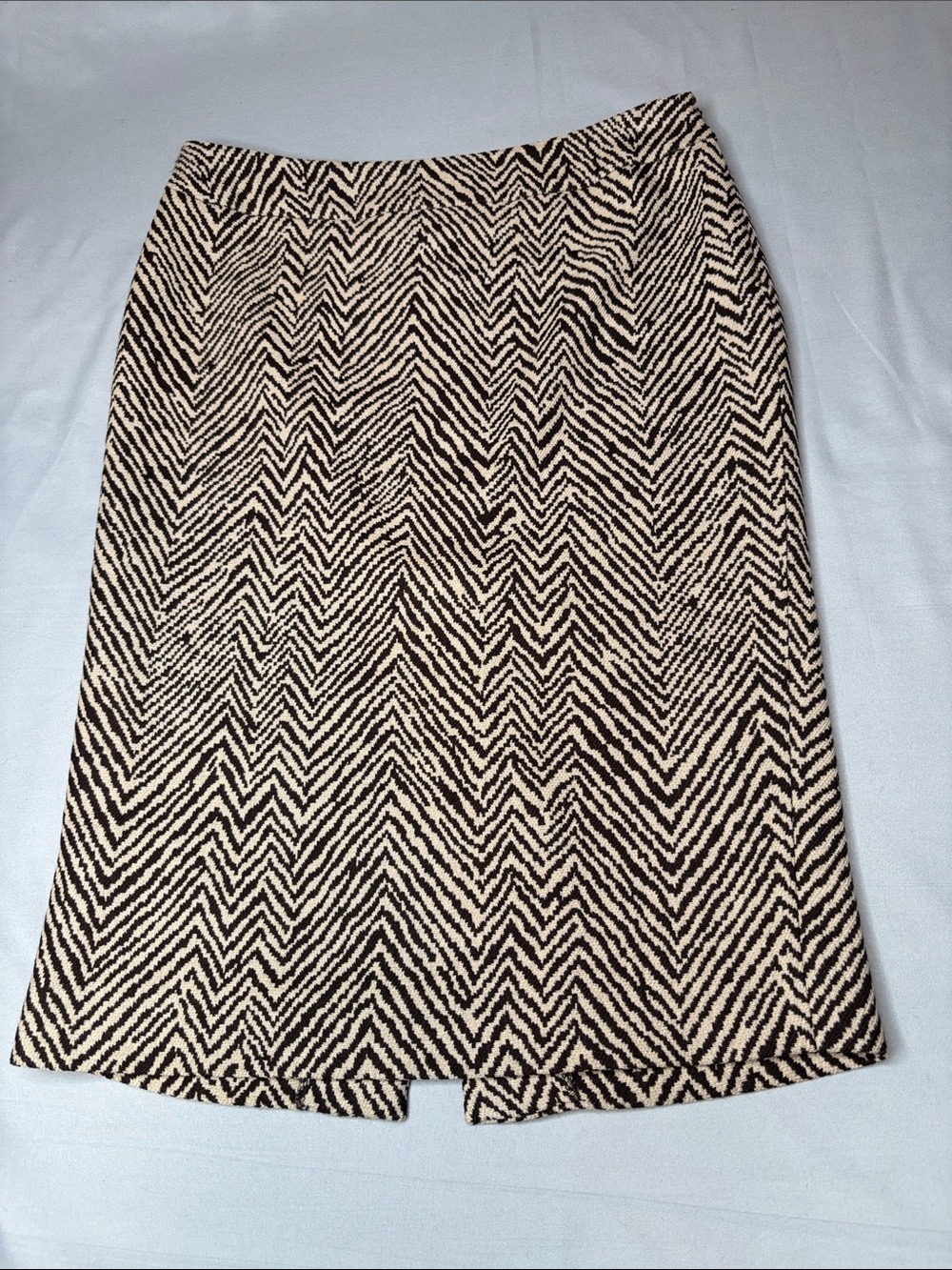 Les Copains Black and Cream Chevron Pencil Skirt Wool Size 38 0